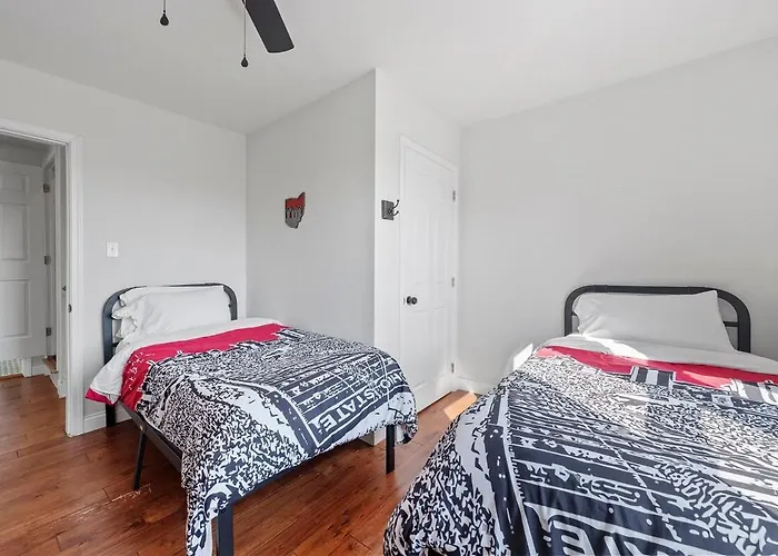 Cozy Escape With Hot Tub, Ideal For Family & Friends *