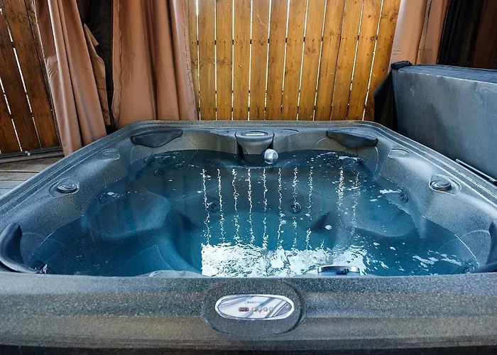 Сasa de vacaciones Cozy Escape With Hot Tub, Ideal For Family & Friends *